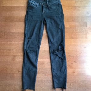 Paige Verdugo Crop, 26